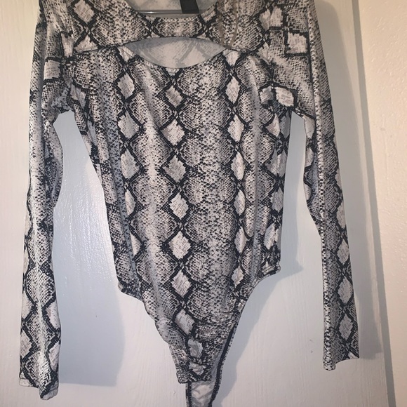 Bodysuits - Picture 5 of 6